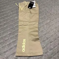 新品未使用150センチadidas パンツ　カーキ色