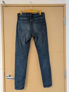 UNIQLO JEANS ダークグレー スキニーデニム　美品　メンズМ