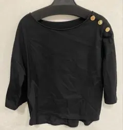 ゴールドボタン Tシャツのサムネイル