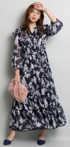 未使用タグ付‼️ バリエーションプリントワンピース　紺M