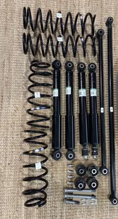 専用品 ジムニー ノマド JC74 純正 新車外し サスペンションのサムネイル