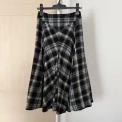 フレアスカート 黒と白のチェック柄 ジッパー付き