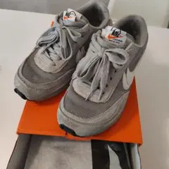 （最終価格）Nike グレー スニーカー sacai