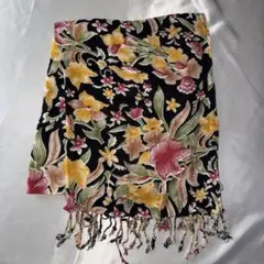 インド製　花柄　刺繍　ストール 黒地　ショール