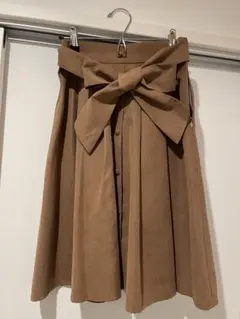 ブラウン リボン付き フレアスカート