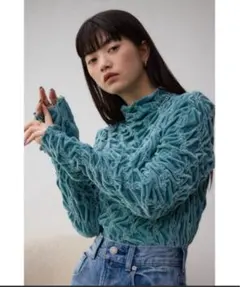 アズールバイマウジー ベロア デザインカットトップス ハイネック