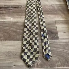 正規品　ヨシエイナバ　ネクタイのサムネイル