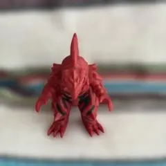 ウルトラ怪獣シリーズ ソフビ フィギュア　サイズ小　レッド