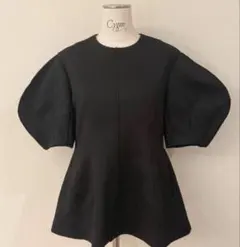 カベサロッソ ジャガードぺプラムトップス ブラック CAVEZAROSSO