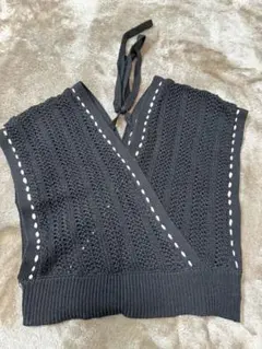 編み込みデザイン ブラックニットベスト