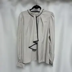 【美品】natural coutureボウタイブラウス ベージュ 配色パイピングのサムネイル