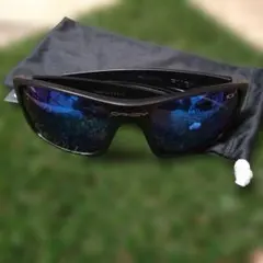 ❰OAKLEY❱サングラス ブラック ブルーミラーレンズのサムネイル