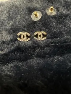 CHANEL ココマーク クローバー ピアス B24K 片耳 CHANEL ココマーク クローバー ピアス 片耳のみ シャネル - メルカリ