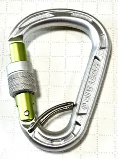 Item thumbnail for item 90e90f3d-5d55-4a19-a8a1-ff37f9e47f8a