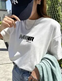 新品　ロゴプリント　半袖　Tシャツ　ホワイト　カジュアル　ストリート　Sサイズ