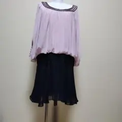 オフショルダー ピンク・黒 ひざ丈ワンピース