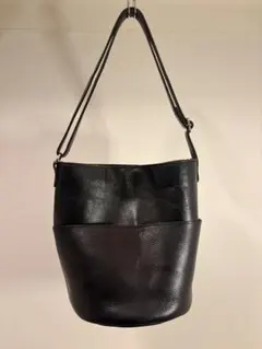 OURHOME こだわりレザーのバケツバッグ
