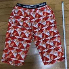 adidas neo 幾何学模様 ショートパンツ