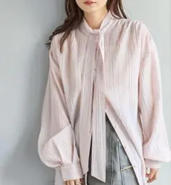 【未使用新品】Kastane ギンガムボウタイブラウス ピンクのサムネイル