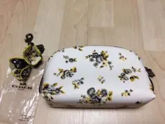 【COACH スタッズ付花柄バッグチャーム&化粧ポーチ