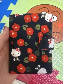 新品　ハローキティ✖️花筐椿 カードケース