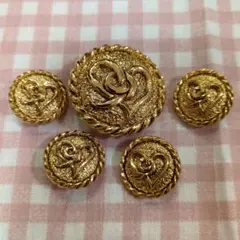 ハートモチーフ金色ボタン　５個セット