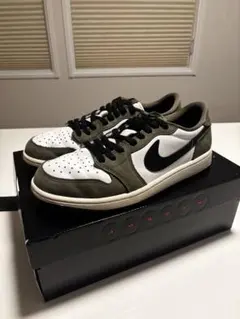 Nike Air Jordan 1 Low オリーブ/ホワイト/ブラック