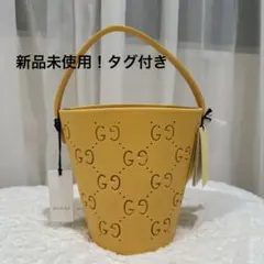 新品‼️GUCCI グッチ カットアウト ラバー バケットバッグのサムネイル