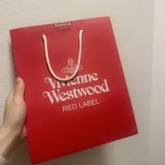 【大人気♡ショッパー付】美品 Vivienne Westwood エナメル赤A1 大人気✨️ショッパー付❣️新品 Vivienne Westwood エナメル 赤