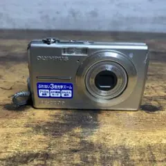 E-5 【ジャンク・現状品】オリンパス OLYMPUS FE-220D
