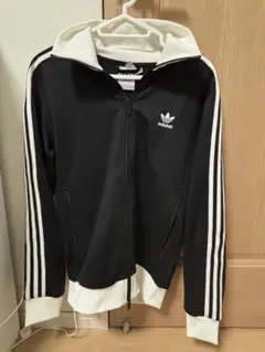 adidas トラックジャケット ブラック×ホワイト