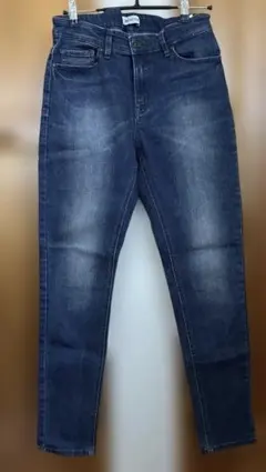 ダークブルー スキニーデニム