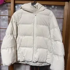 UNIQLO シームレスダウンパーカー　Mホワイト