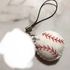 バドミントンシャトル＆だるまお守り フェルト ハンドメイド - メルカリ