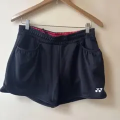YONEX 黒 ショートパンツ