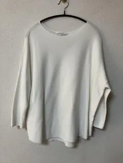 ビアズリー ニット　ホワイト系 美品