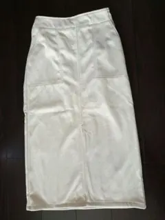 コーデュロイタイトスカート