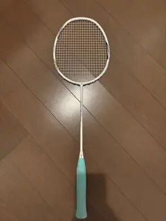 ヨネックス バドミントンラケット　ASTROX 33　アストロクス33