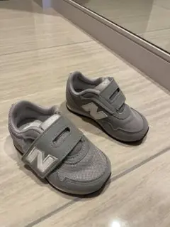 New Balance 323 13.5㎝　グレー