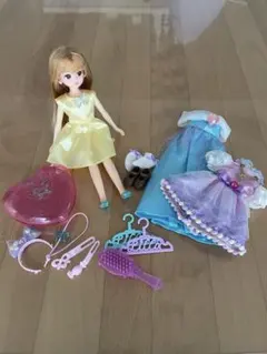 リカちゃん 人形と衣装セット