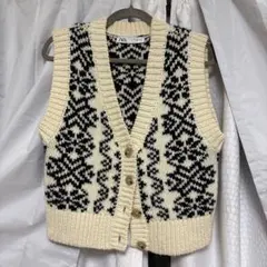 ZARA アイボリー ブラック ニットベスト
