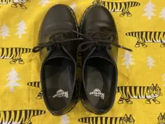 【最終価格です！状態良好】Dr.Matens 白ステッチUK6