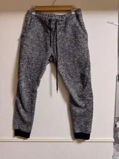 グレー ジョガーパンツ ニット素材