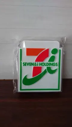 セブンイレブン　シリコンポーチ