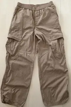 ユニクロ　イージーカーゴパンツベージュ UNIQLO　レデイース　Mサイズ