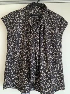 プラステ　プリントボウタイブラウスM