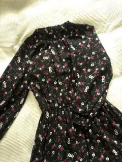 INGNI＊花柄 黒 ワンピース 長袖