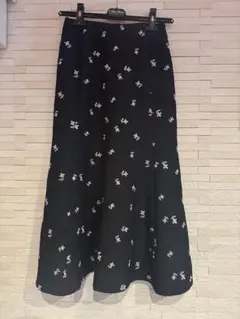 yoriフクレ刺繍フレアスカート36サイズ　セレモニーのサムネイル