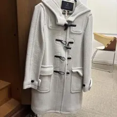 INED ホワイト ダッフルコートのサムネイル