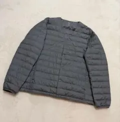 ユニクロウルトラライトコンパクトダウンVネックジャケット